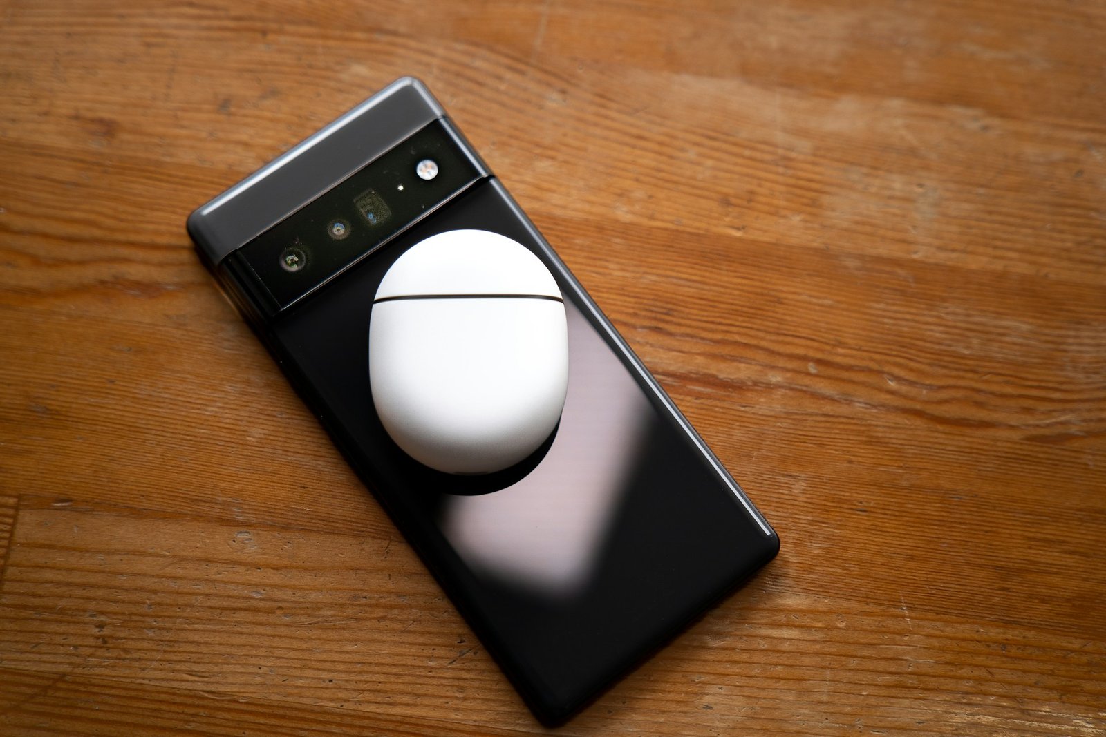 Wat is omgekeerd draadloos opladen - Reverse wireless charging